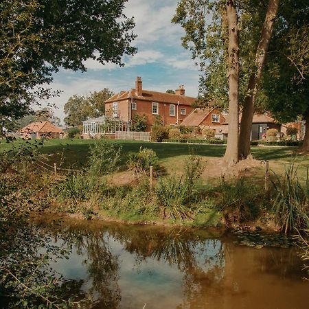 B&B Downham Hall Wickford Exterior photo