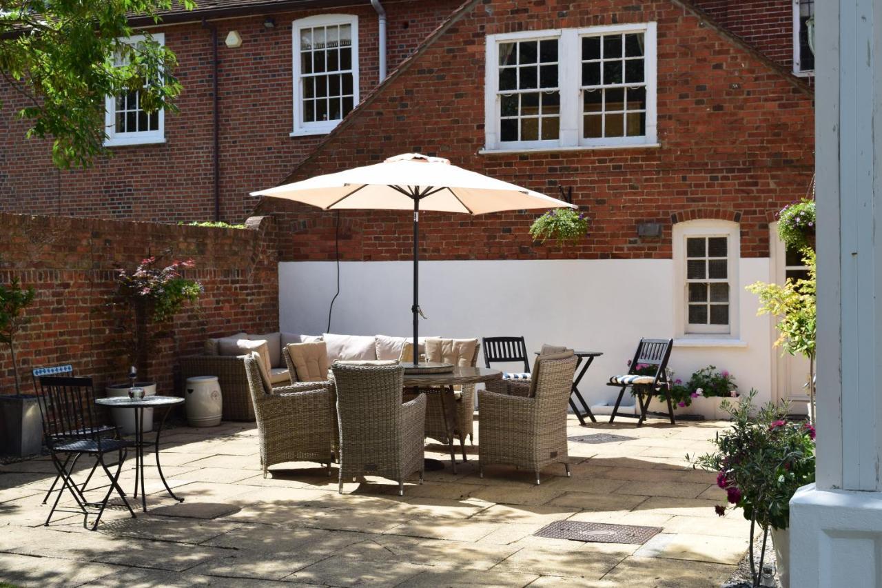 B&B Downham Hall Wickford Exterior photo